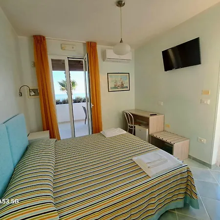 Alojamento de Acomodação e Pequeno-almoço Mare 4*